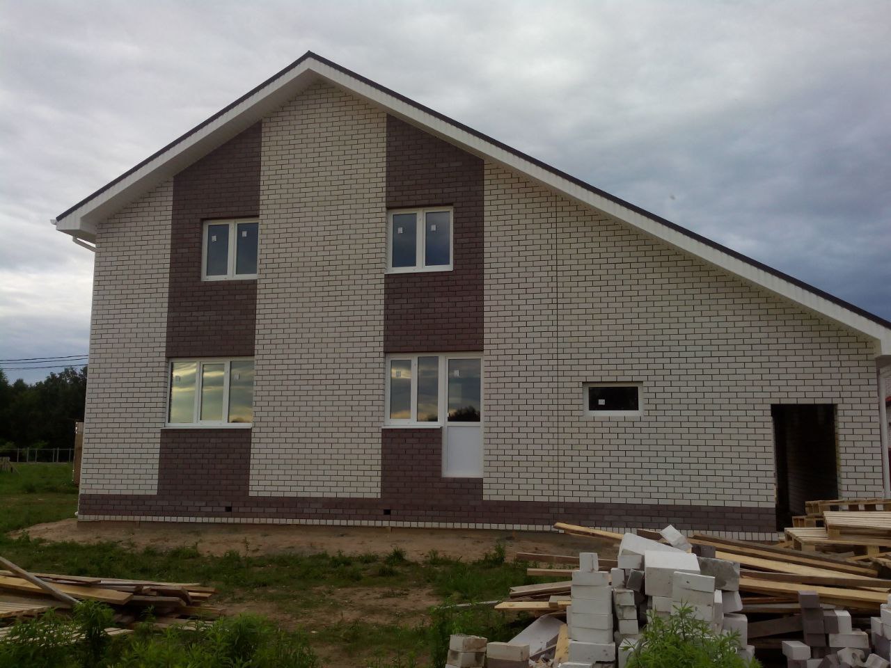 Дом 150м² с гаражом. Газосиликатный блок, силикатный кирпич